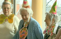 0 22/02/12 : Carnaval intergénérationnel