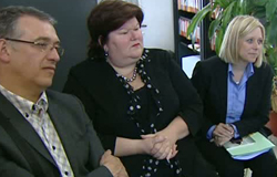 0 08/06/12 : Maggie De Block au Relais Social