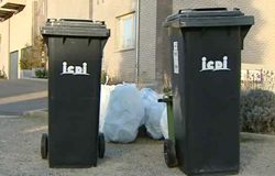 0 27/03/13 : Poubelles à puce à Aiseau