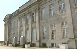0 11/04/13 : Portes ouvertes au Château de Seneffe