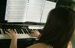 0 27/06/13 : Conflit sur fond de piano