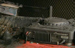 0 18/09/13 : Charleking Radio incendiée