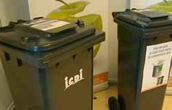 0 03/10/13 : Poubelles à puces à Courcelles